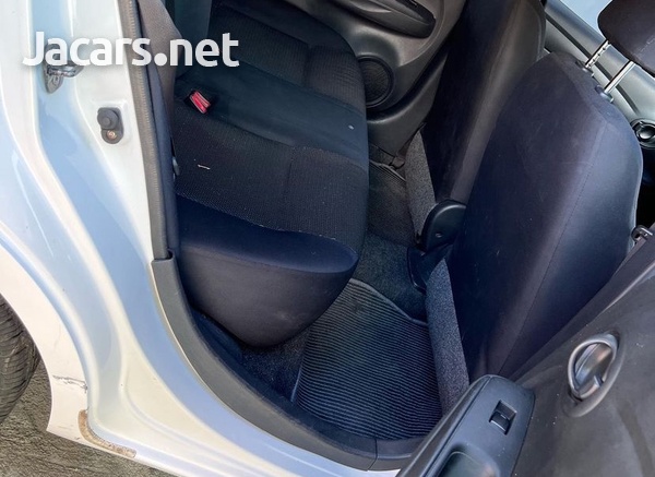 Nissan Latio 1,2L 2013-3