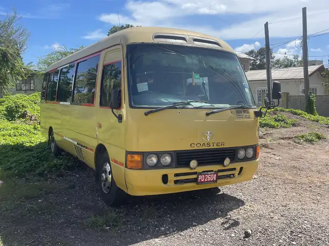 2009 Toyota Coaster bus, Saint Catherine