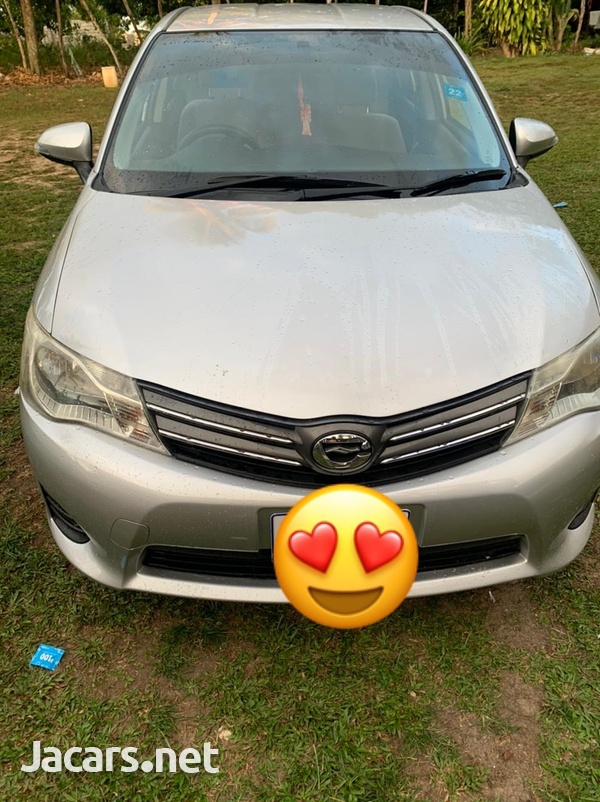Toyota Axio 1,6L 2013-5