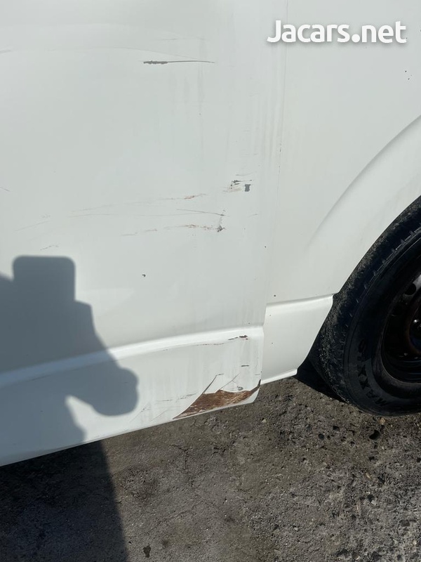 2011 Toyota Refrigerator Hiace Bus-11