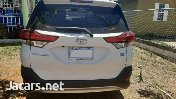 Toyota Rush 1,7L 2019-5