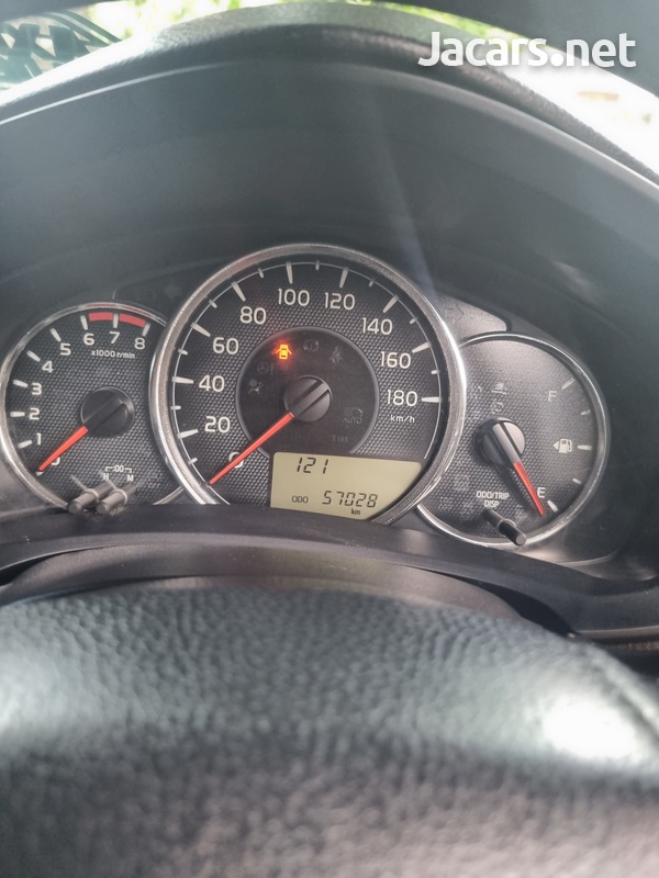 Toyota Axio 1,5L 2015-8