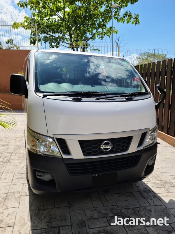 2015 Nissan Nv350-1