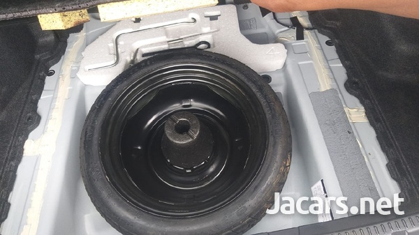 Toyota Axio 1,5L 2015-4