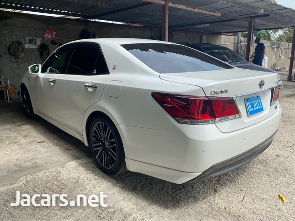 Toyota Crown 2,5L 2016-2