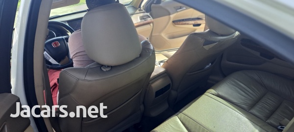 Honda Accord 3,5L 2010-7
