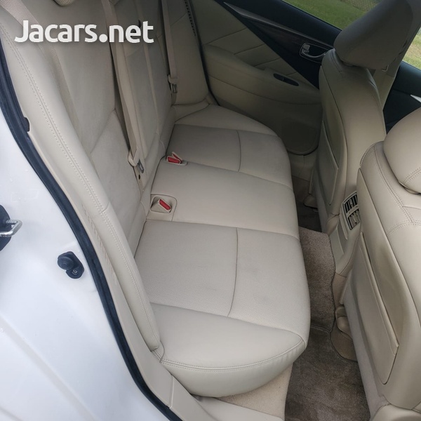 Nissan Skyline 3,5L 2015-11
