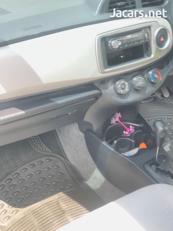 Toyota Vitz 1,3L 2014-11