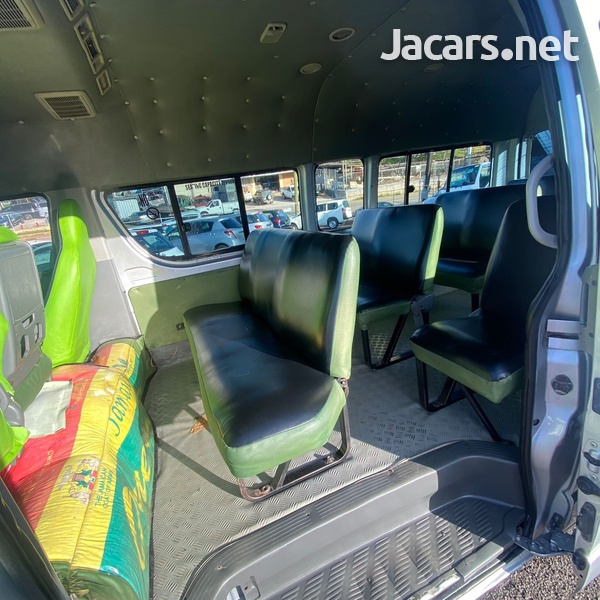 Toyota Hiace 2,5L 2008-5