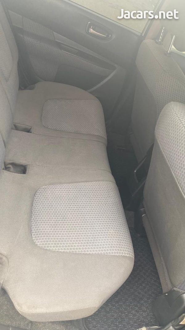 Nissan Wingroad 1,5L 2011-9