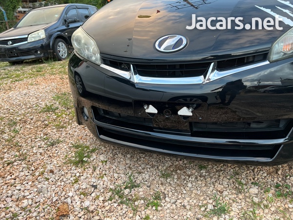Toyota Wish 1,8L 2012-5