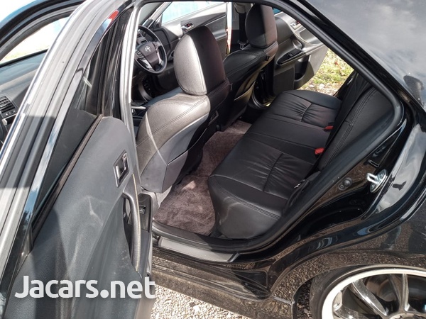 Toyota Mark X 2,5L 2016-8