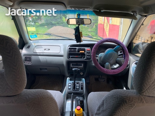 Suzuki Grand Vitara 2,5L 2001-6