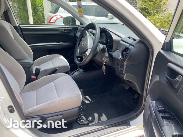 Toyota Axio 1,5L 2017-9