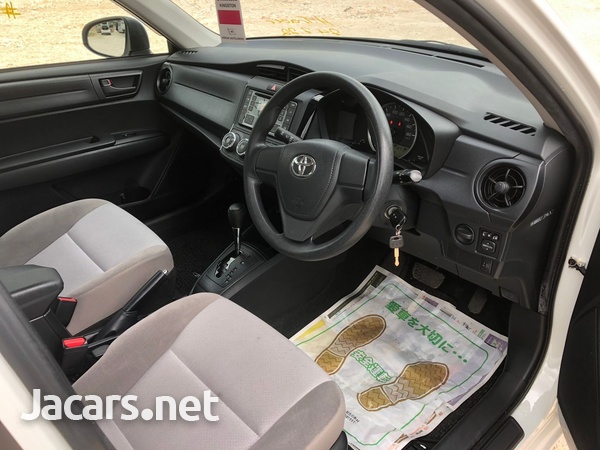 Toyota Axio 2,0L 2017-8