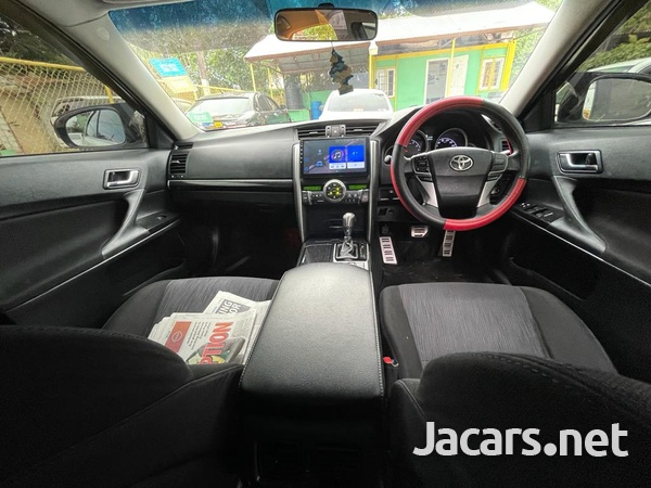Toyota Mark X 2,5L 2013-8