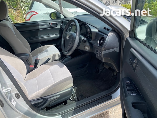 Toyota Axio 1,3L 2017-10