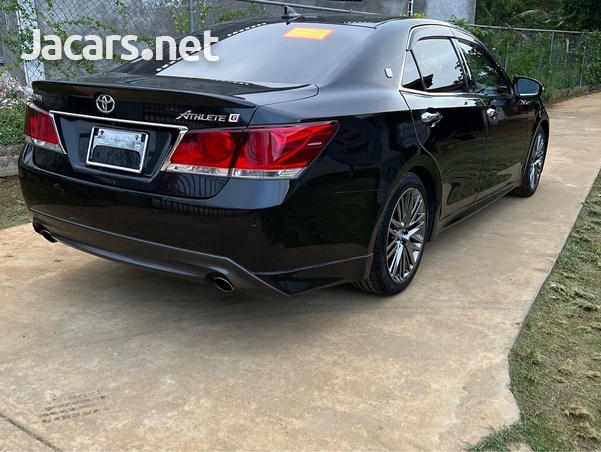 Toyota Crown 3,5L 2013-6