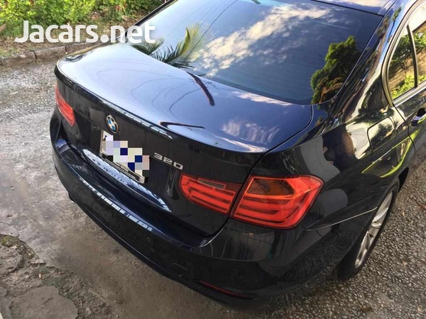 BMW 3-Series 2,0L 2013-1