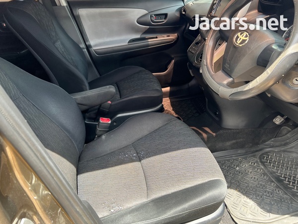 Toyota Wish 1,8L 2010-10