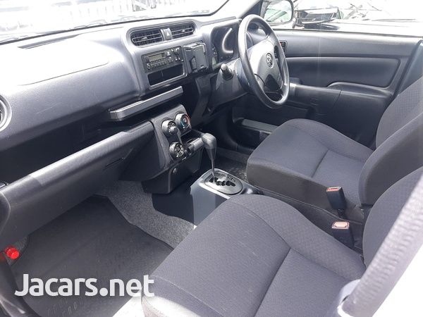 Toyota Probox 1,5L 2017-5