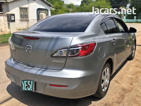 Mazda Axela 1,5L 2012-4