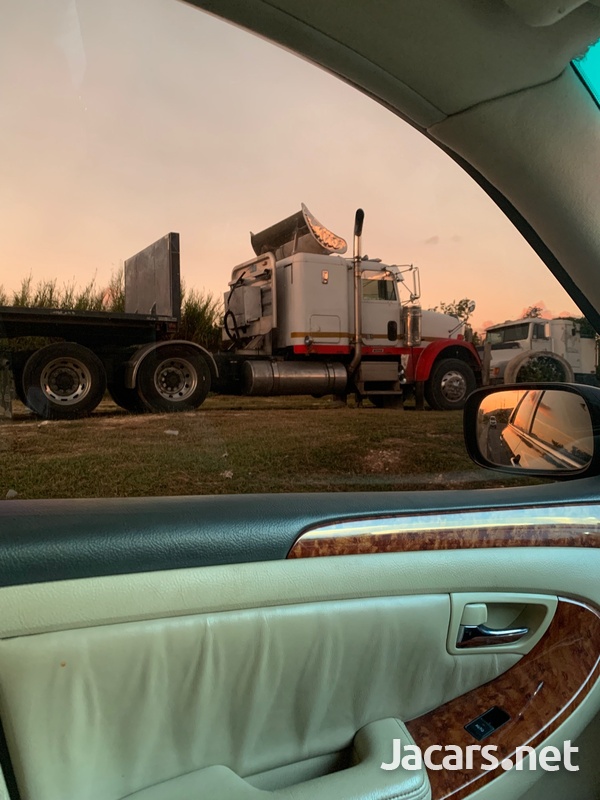 Freightliner Classic-2