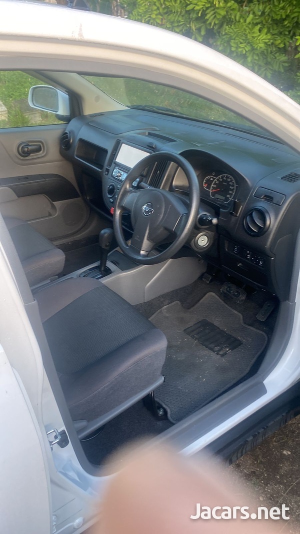 Nissan AD Wagon 1,5L 2016-3