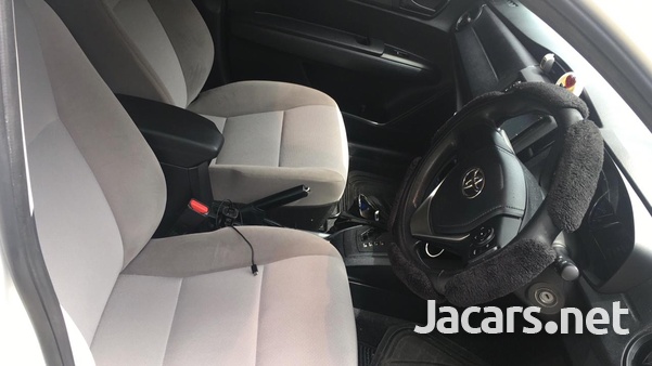 Toyota Axio 1,5L 2016-8