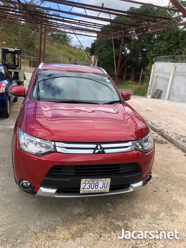 Mitsubishi Outlander or Airtrek 2,4L 2015-1
