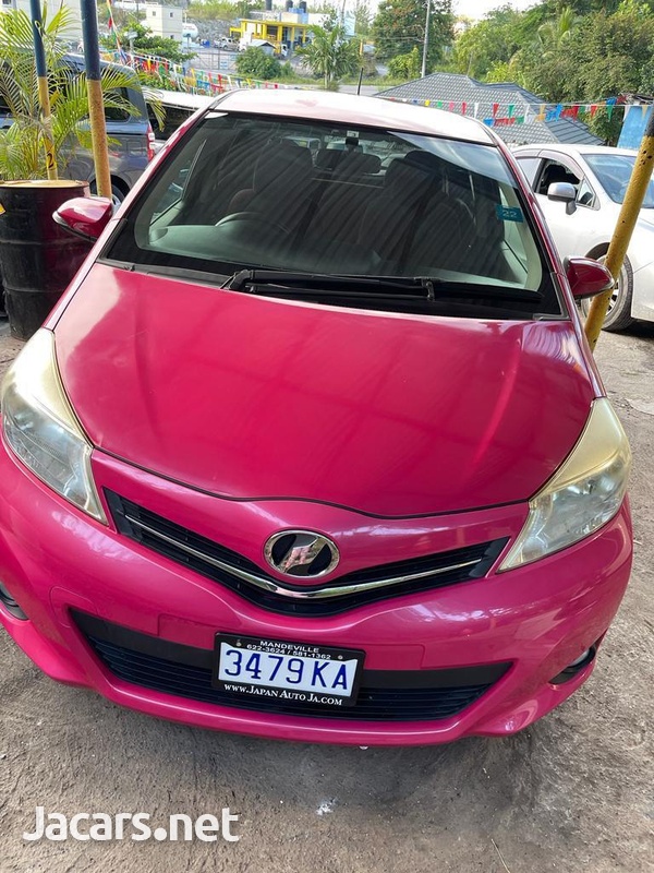 Toyota Vitz 1,0L 2012-5