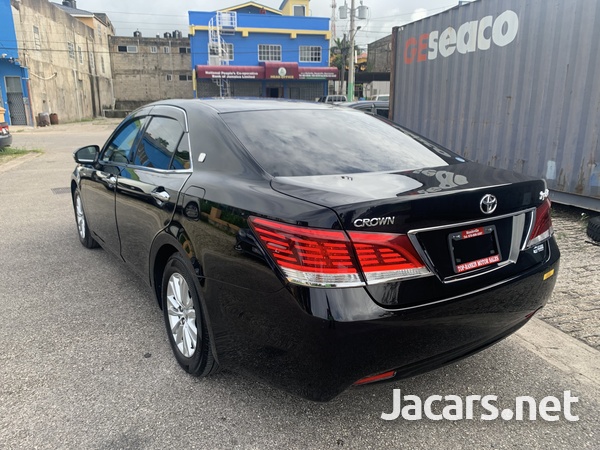 Toyota Crown 2,5L 2014-5