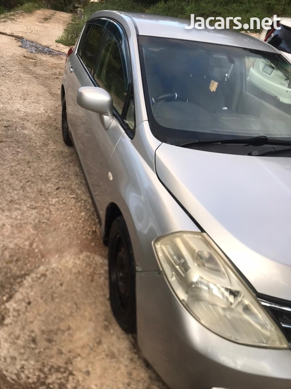 Nissan Tiida 1,5L 2012-3