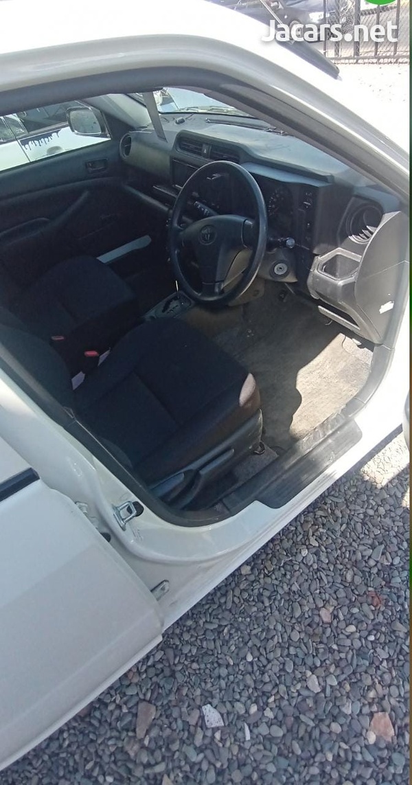 Toyota Probox 1,5L 2016-4