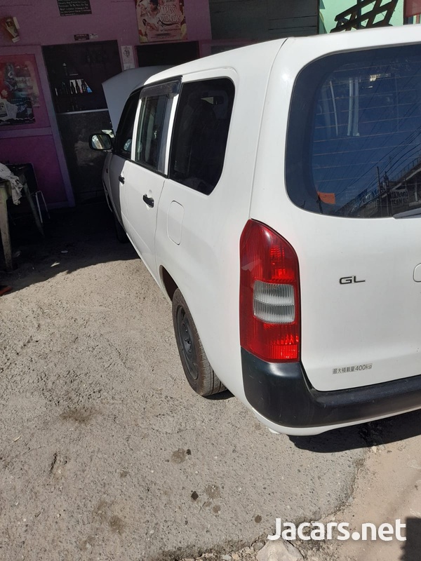 Toyota Probox 1,5L 2012-6