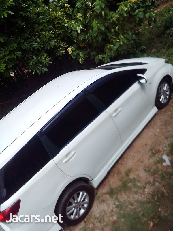 Toyota Wish 1,8L 2010-3