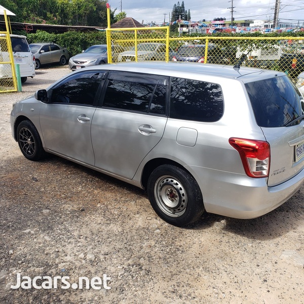 Toyota Fielder 1,6L 2011-6