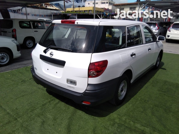 Nissan AD Wagon 1,5L 2016-4