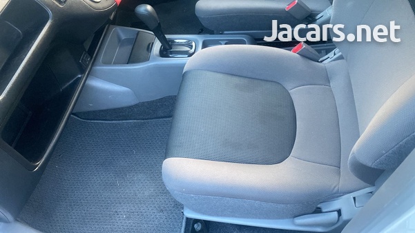 Nissan AD Wagon 1,5L 2016-9
