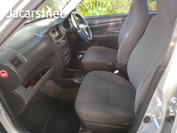 Toyota Probox 1,5L 2013-1