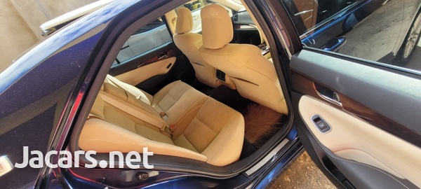 Toyota Crown 2,5L 2013-7