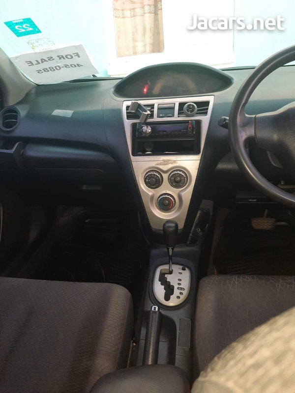 Toyota Yaris 1,3L 2008-1