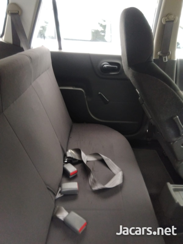 Nissan AD Wagon 1,6L 2016-2