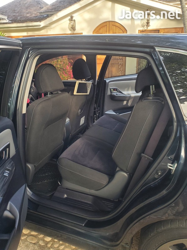 Toyota Mark X 2,4L 2012-10