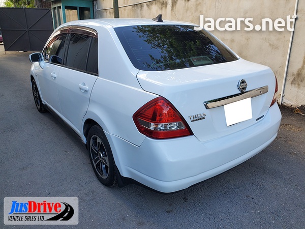 Nissan Tiida 1,5L 2008-4