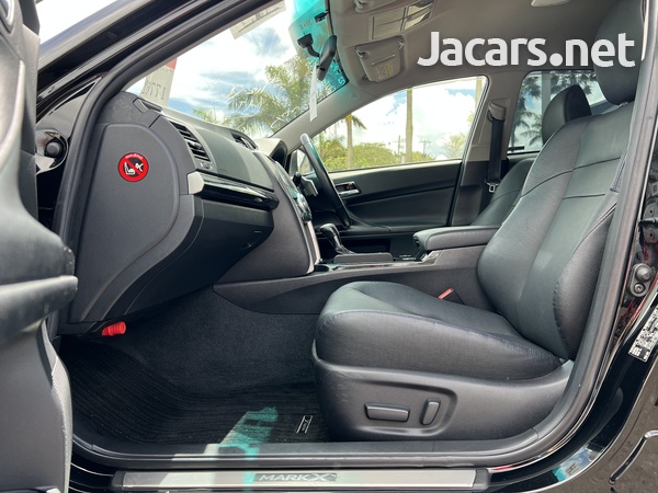 Toyota Mark X 2,5L 2013-7