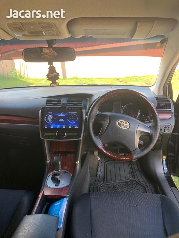 Toyota Premio 2,0L 2011-4