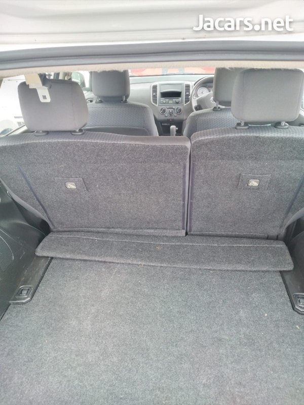 Nissan Wingroad 1,5L 2013-9