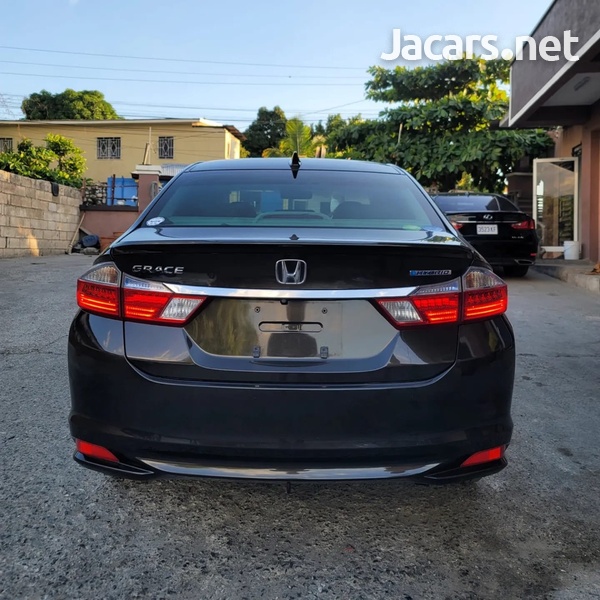 Honda Grace 1,5L 2015-6