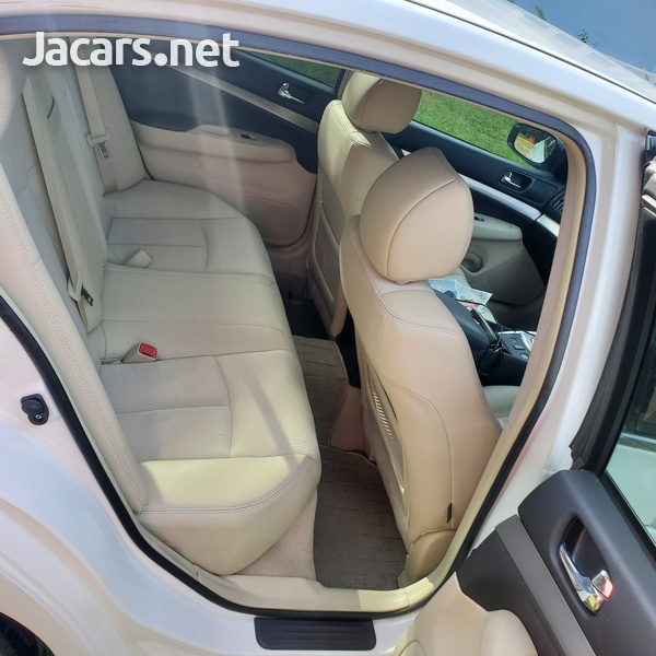 Nissan Skyline 2,5L 2013-7